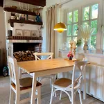 Dom wakacyjny Reetdachhaus In Seenaehe, Ruhige Lage, Kamin & Terrasse *