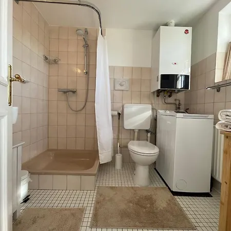 Reetdachhaus In Seenaehe, Ruhige Lage, Kamin & Terrasse