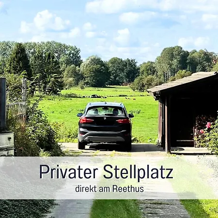 Reetdachhaus In Seenaehe, Ruhige Lage, Kamin & Terrasse Сasa de vacaciones