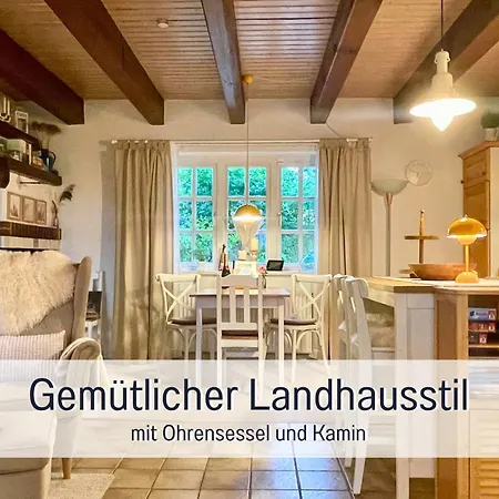Reetdachhaus In Seenaehe, Ruhige Lage, Kamin & Terrasse Seedorf (Segeberg)
