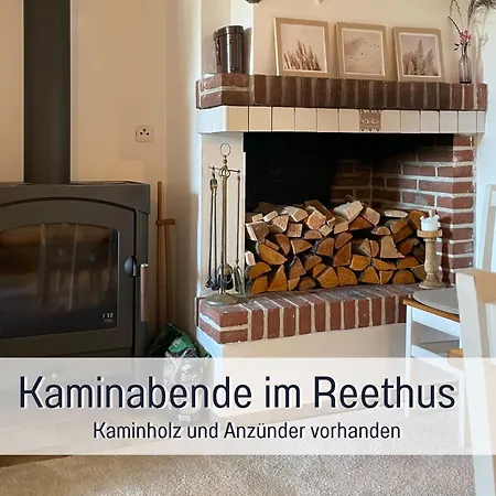 Reetdachhaus In Seenaehe, Ruhige Lage, Kamin & Terrasse * Seedorf (Segeberg)